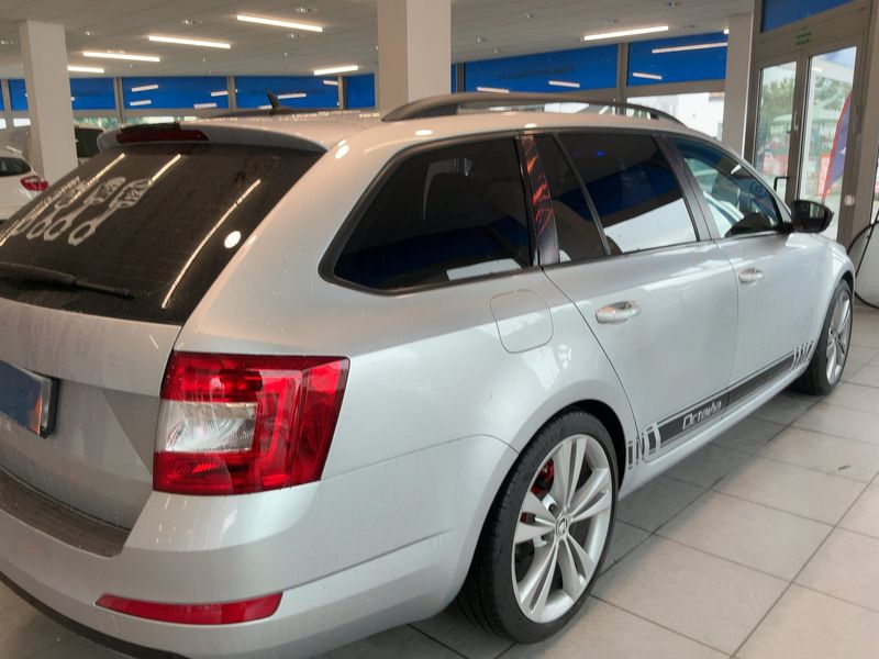 Skoda Octavia 1.6 TDI Elegance 2014 – снимка 8
