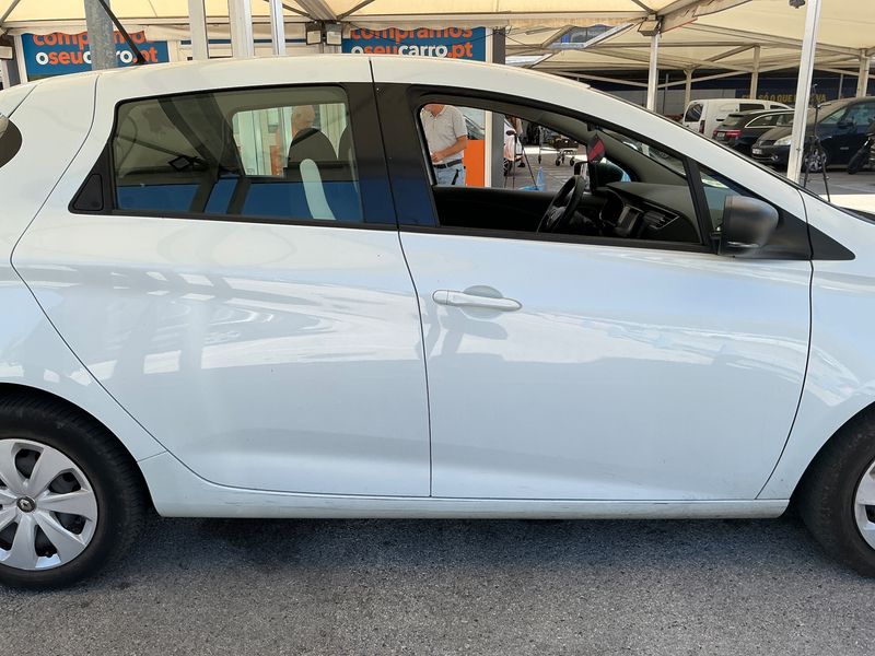 Renault Zoe electric drive 80 kW Intens — zdjęcie 7