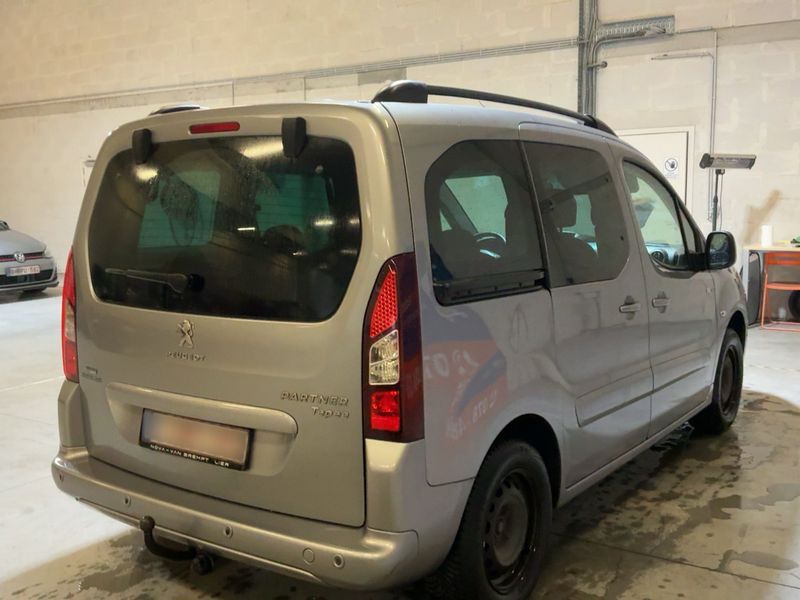 Peugeot Partner 1.2 PureTech Active — zdjęcie 6