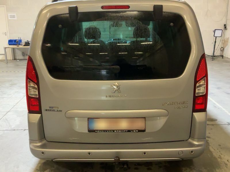 Peugeot Partner 1.2 PureTech Active — zdjęcie 5
