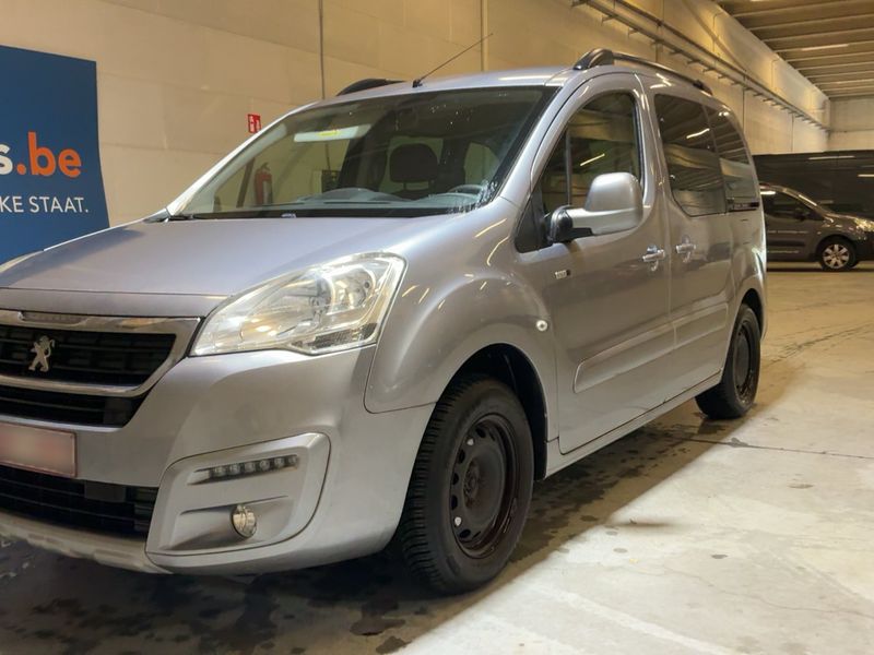 Peugeot Partner 1.2 PureTech Active — zdjęcie 2