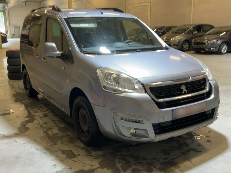 Peugeot Partner 1.2 PureTech Active — zdjęcie 8