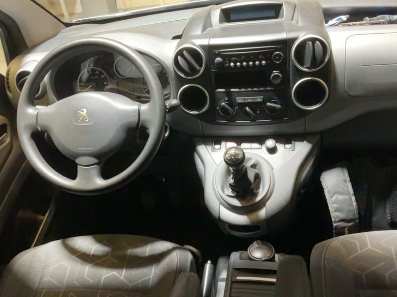 Peugeot Partner 1.2 PureTech Active — zdjęcie 12