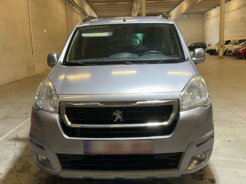 Peugeot Partner 1.2 PureTech Active — zdjęcie 9