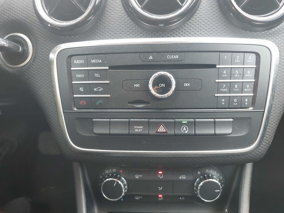 Mercedes-Benz A-Klasse 2015 — photo 32