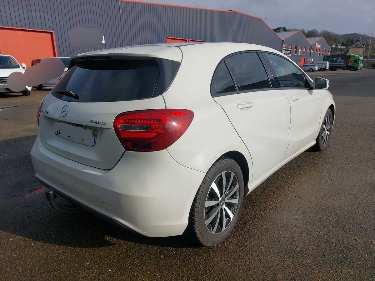 Mercedes-Benz A-Klasse 2015 — photo 6