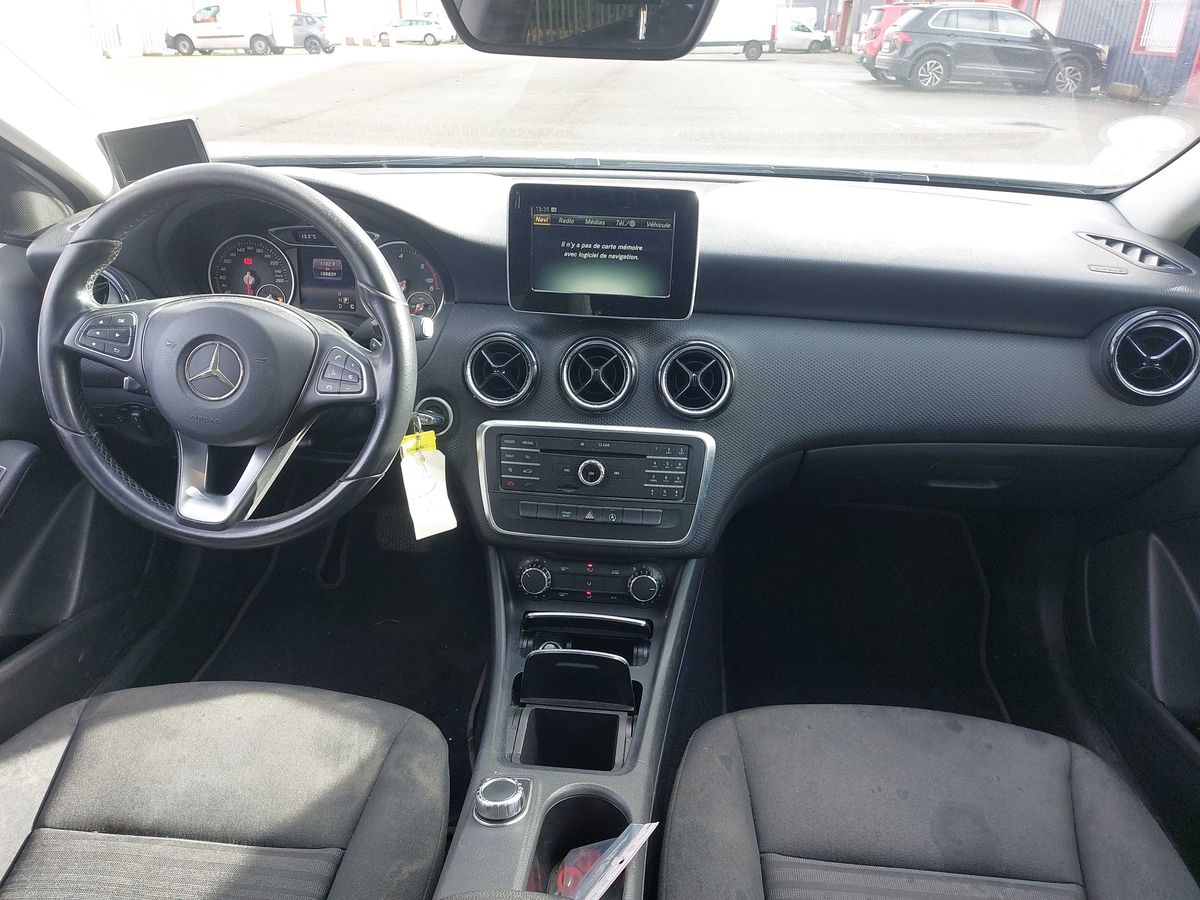 Mercedes-Benz A-Klasse 2015 — photo 12