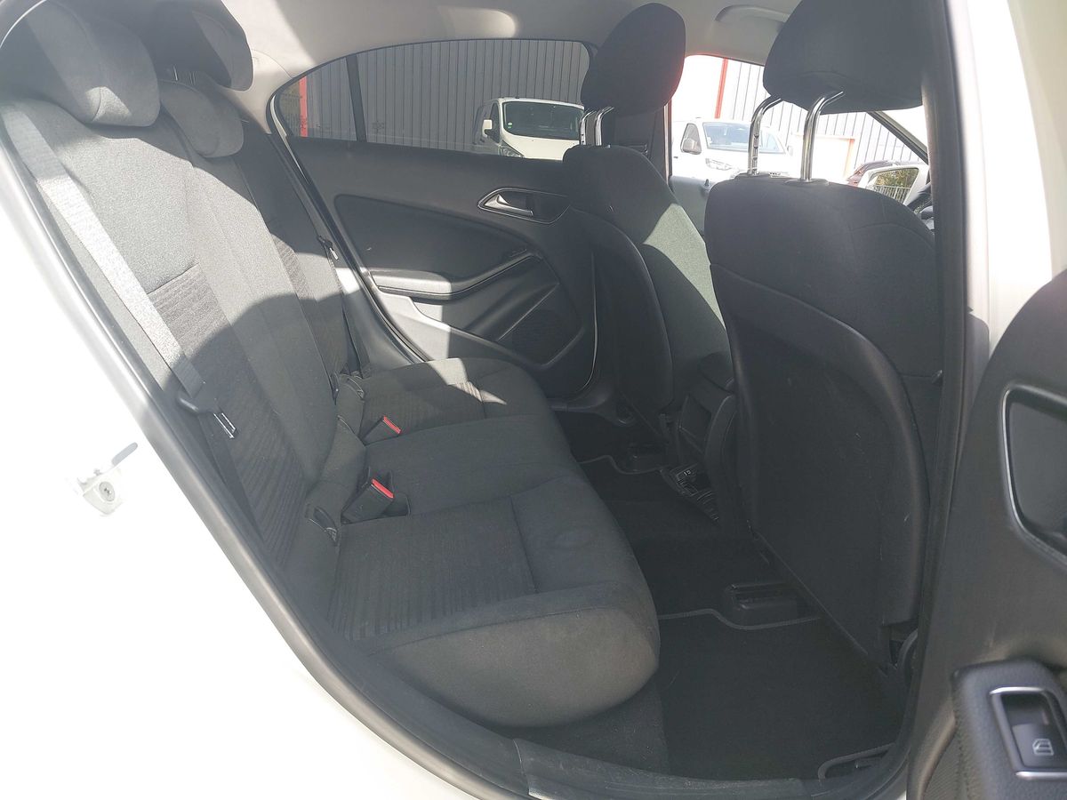 Mercedes-Benz A-Klasse 2015 — photo 15