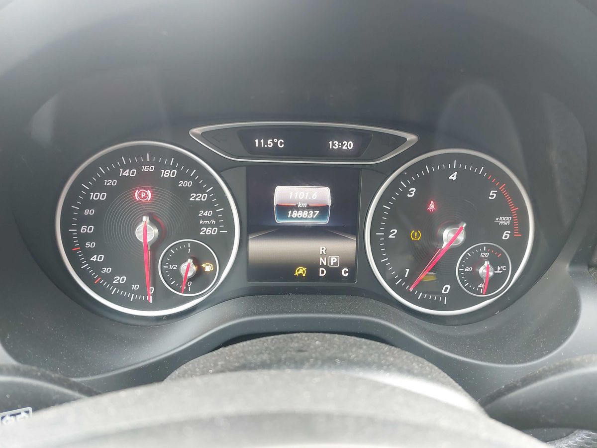 Mercedes-Benz A-Klasse 2015 — photo 24