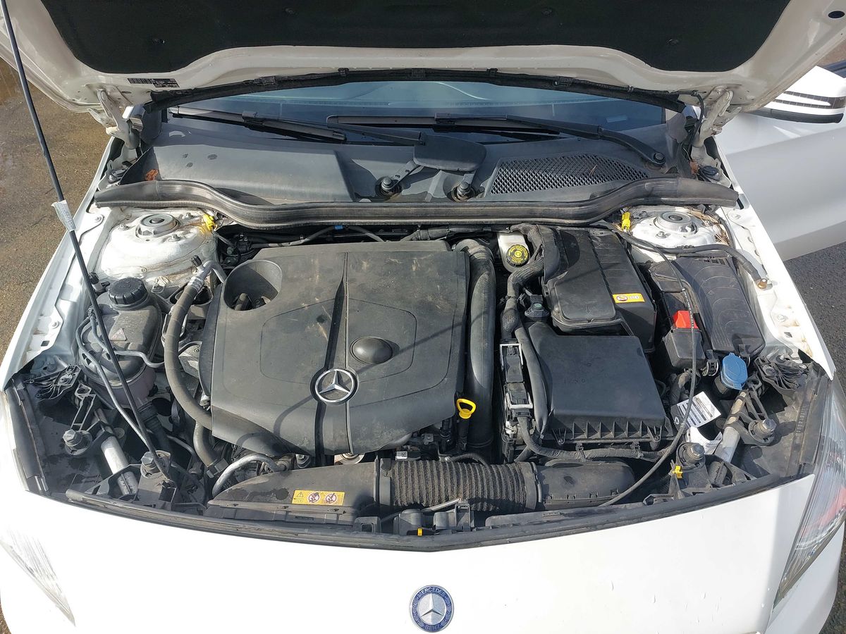 Mercedes-Benz A-Klasse 2015 — photo 9
