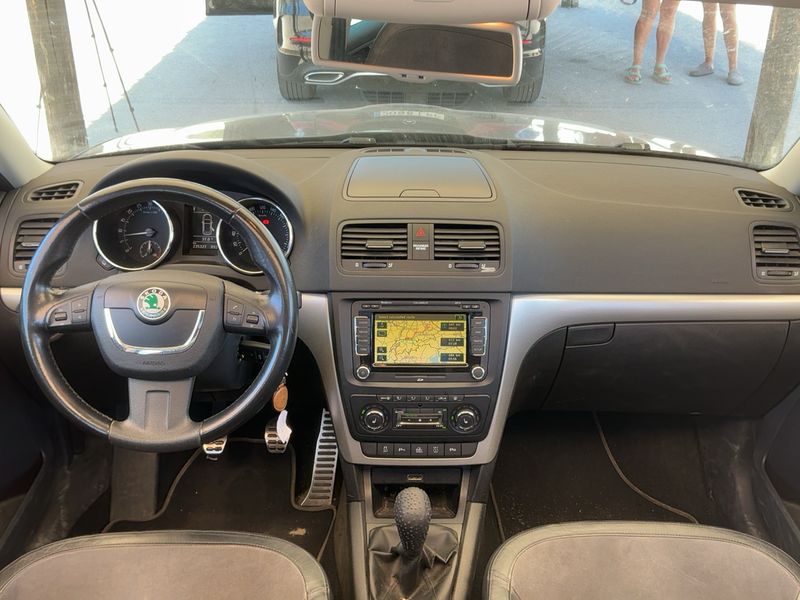 Skoda Yeti 2.0 TDI Experience 4x4 — zdjęcie 12