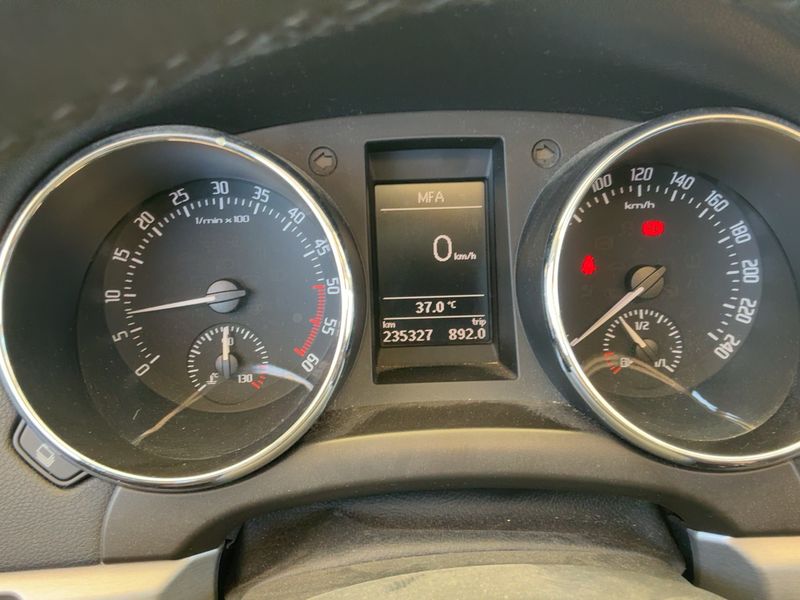 Skoda Yeti 2.0 TDI Experience 4x4 — zdjęcie 13