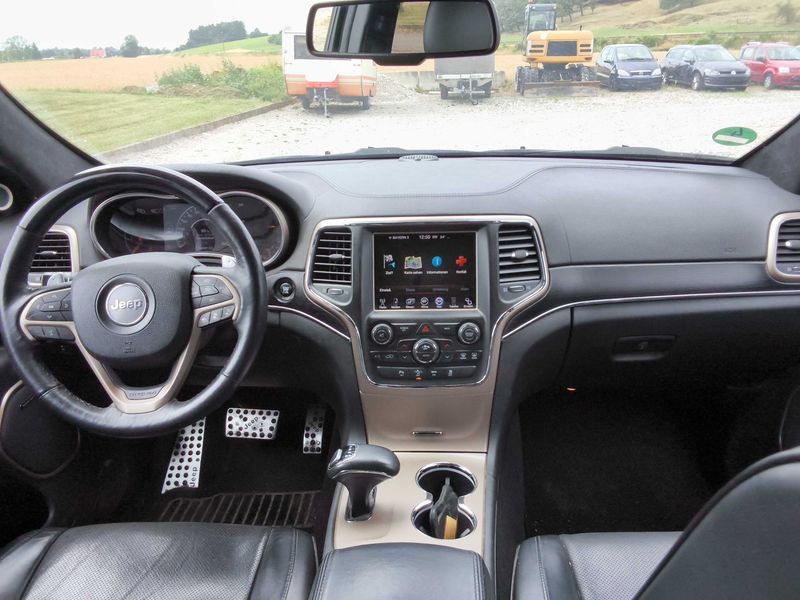 Jeep Grand Cherokee 3.0 CRD Summit — zdjęcie 11