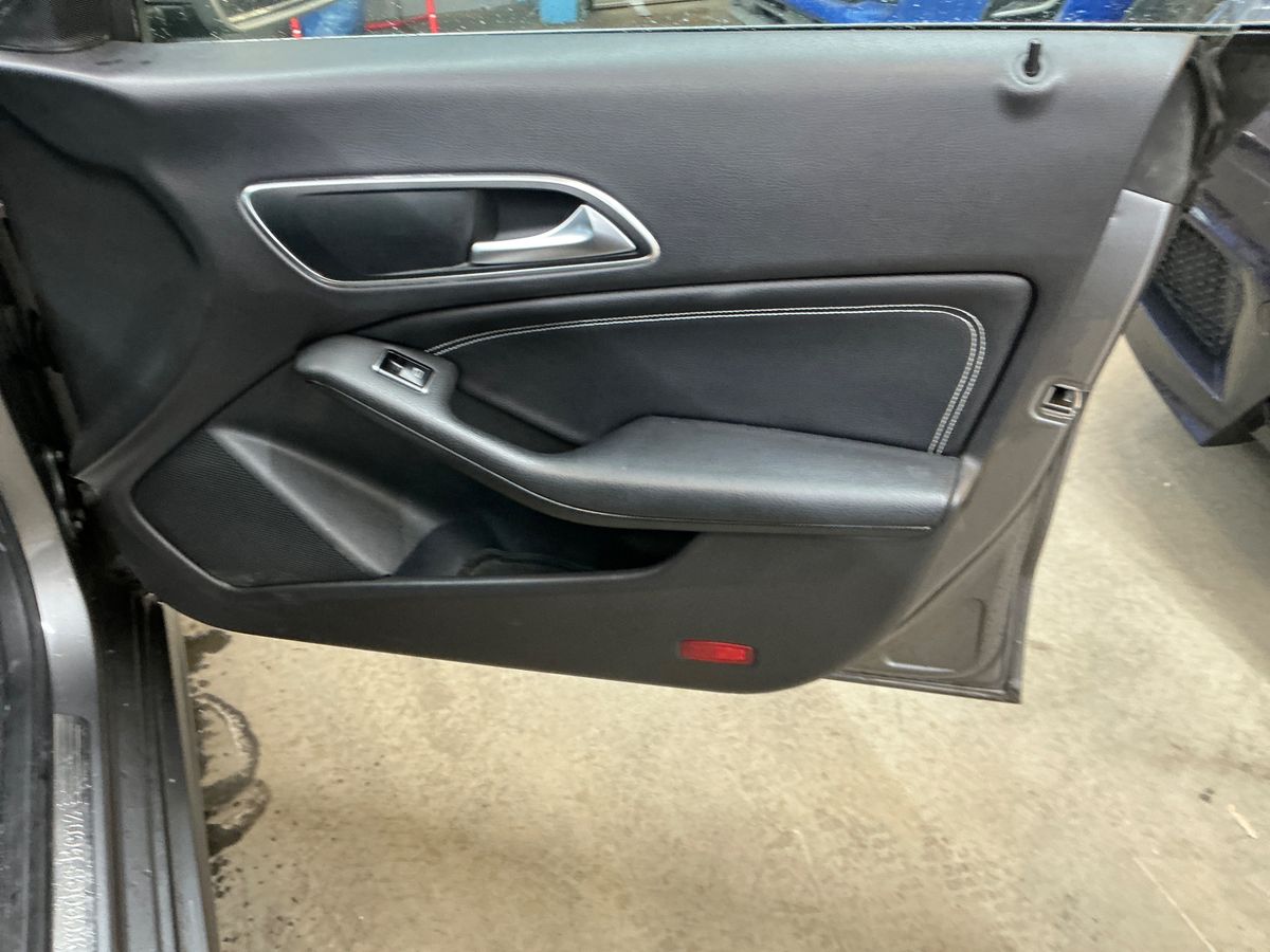 Mercedes-Benz CLA-Klasse 2015 — photo 37