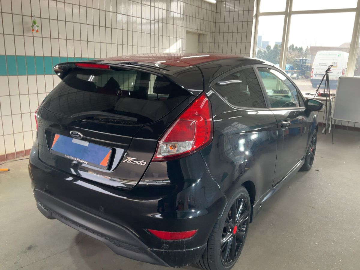 Ford Fiesta 2014 — photo 9