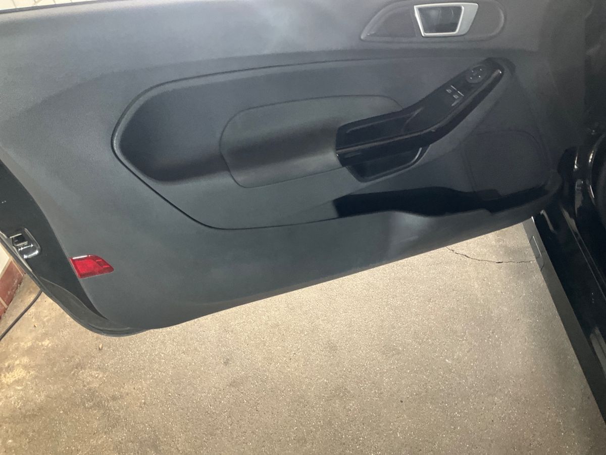 Ford Fiesta 2014 — photo 34