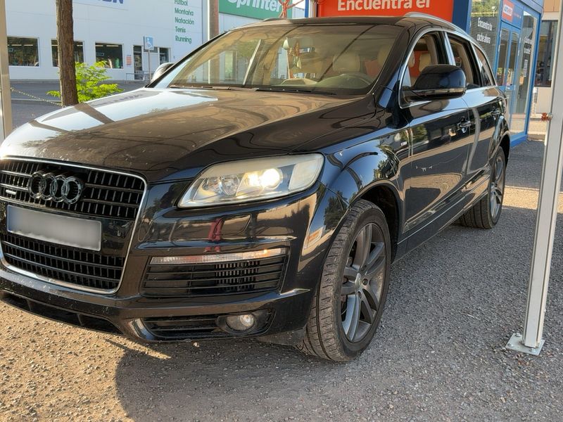 Audi Q7 3.0 V6 TDI quattro — zdjęcie 2