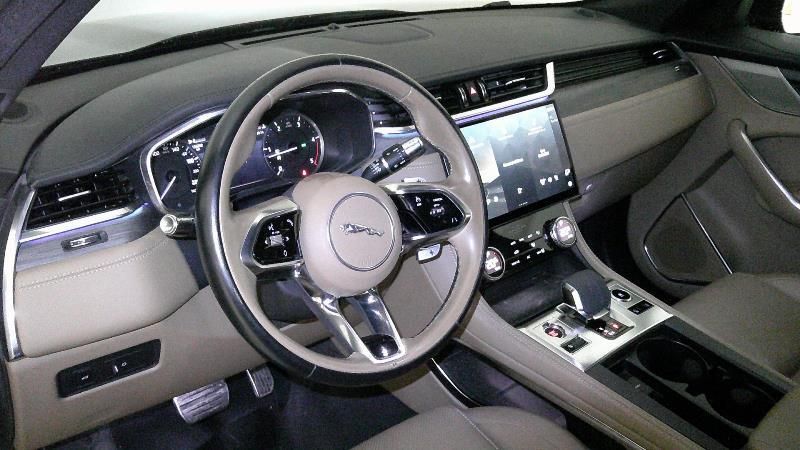 Jaguar F-Pace D165 Mild-Hybrid SE AWD — zdjęcie 11