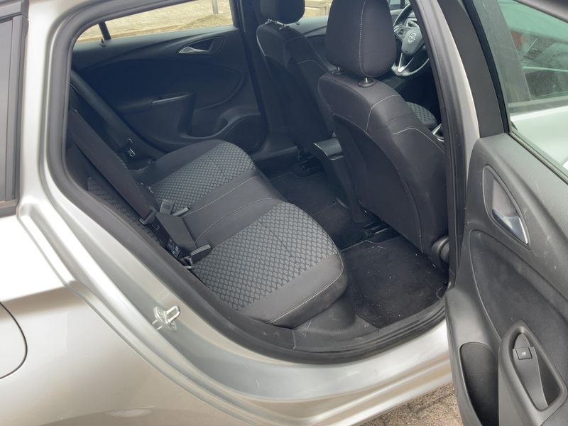 Opel Astra 1.2 Turbo Edition Start/Stop 2020 – снимка 19