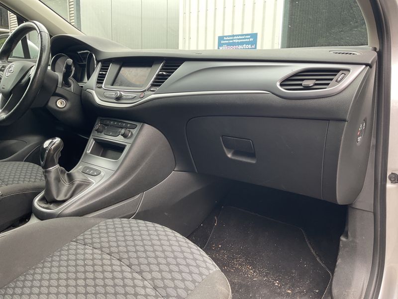 Opel Astra 1.2 Turbo Edition Start/Stop 2020 – снимка 22