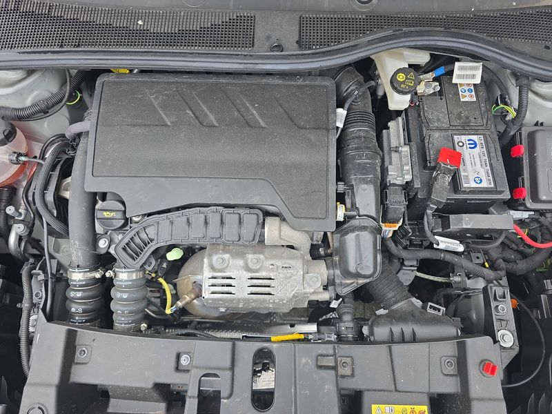 Jeep Avenger 1.2 T-GDI Altitude — zdjęcie 8