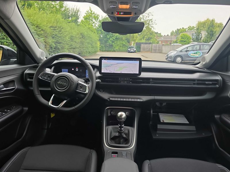 Jeep Avenger 1.2 T-GDI Altitude — zdjęcie 11