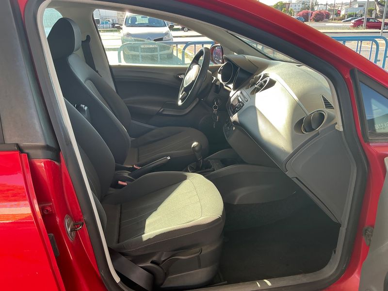 Seat Ibiza 1.6 TDI Reference — zdjęcie 11