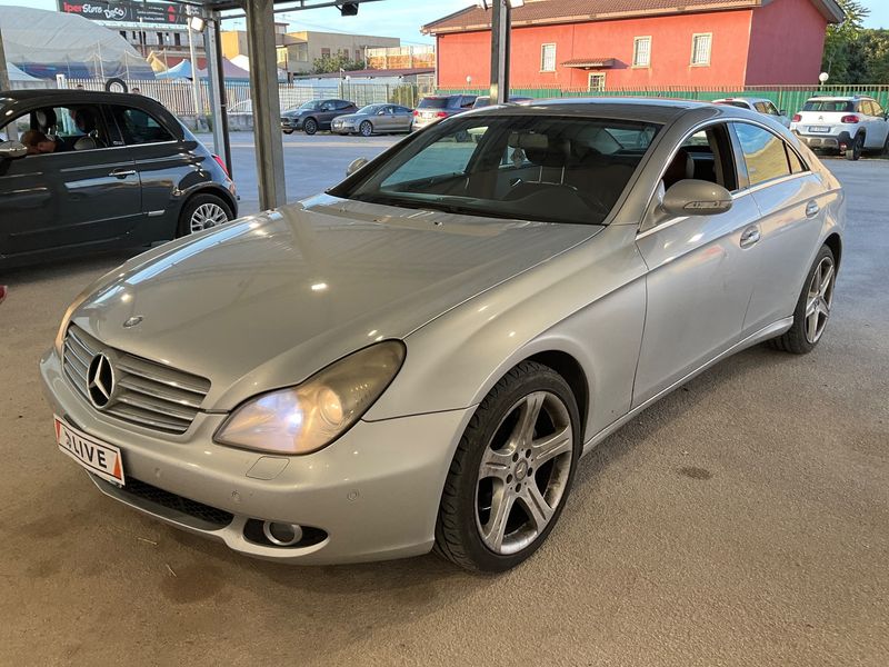 Mercedes-Benz CLS-Klasse CLS 320 CDI photo Mercedes-Benz CLS-Klasse CLS 320 CDI