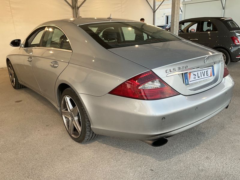 Mercedes-Benz CLS-Klasse CLS 320 CDI photo Mercedes-Benz CLS-Klasse CLS 320 CDI