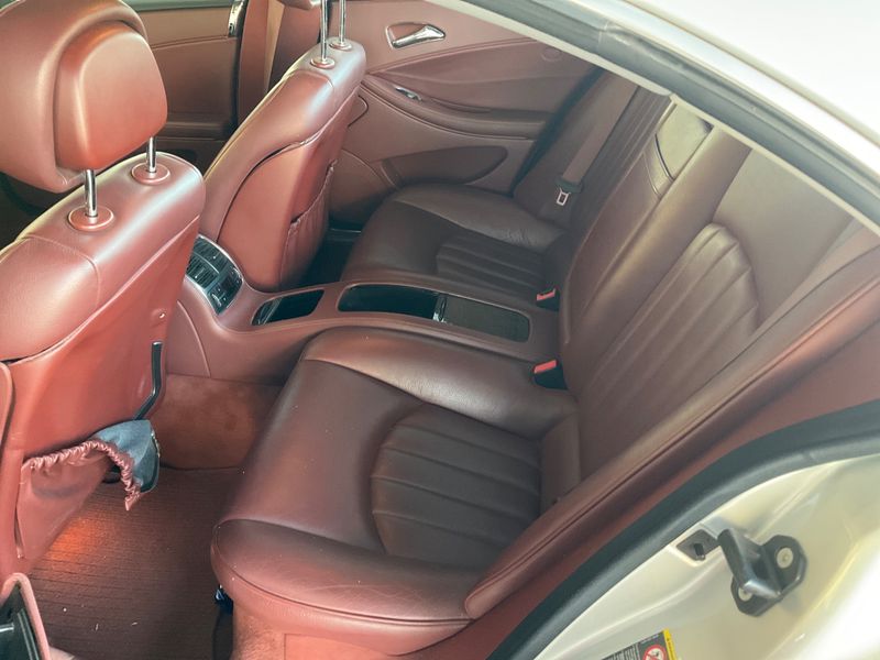 Mercedes-Benz CLS-Klasse CLS 320 CDI photo Mercedes-Benz CLS-Klasse CLS 320 CDI