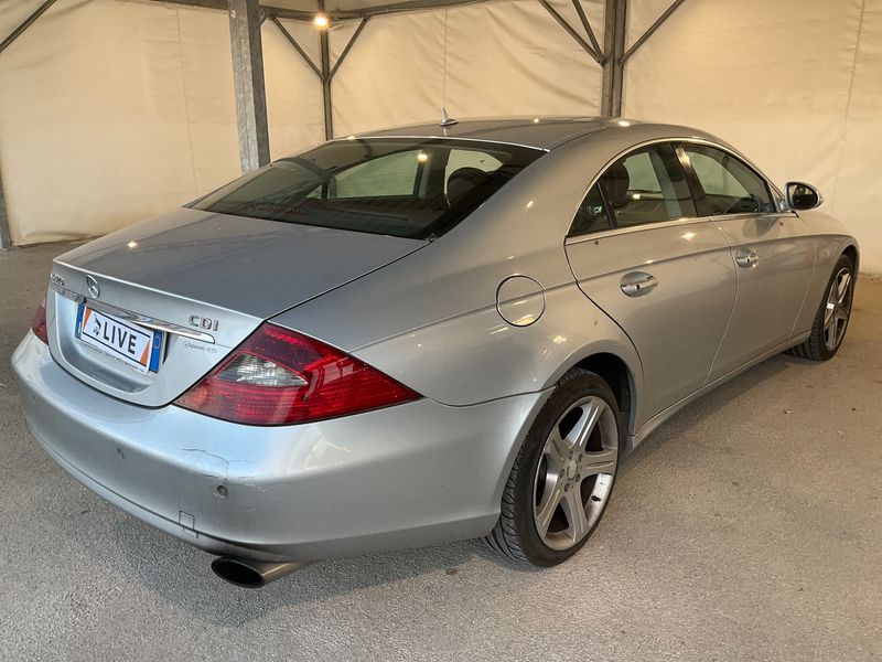 Mercedes-Benz CLS-Klasse CLS 320 CDI photo Mercedes-Benz CLS-Klasse CLS 320 CDI