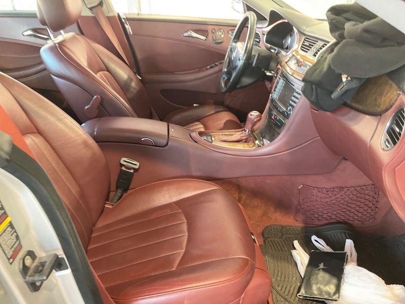 Mercedes-Benz CLS-Klasse CLS 320 CDI photo Mercedes-Benz CLS-Klasse CLS 320 CDI