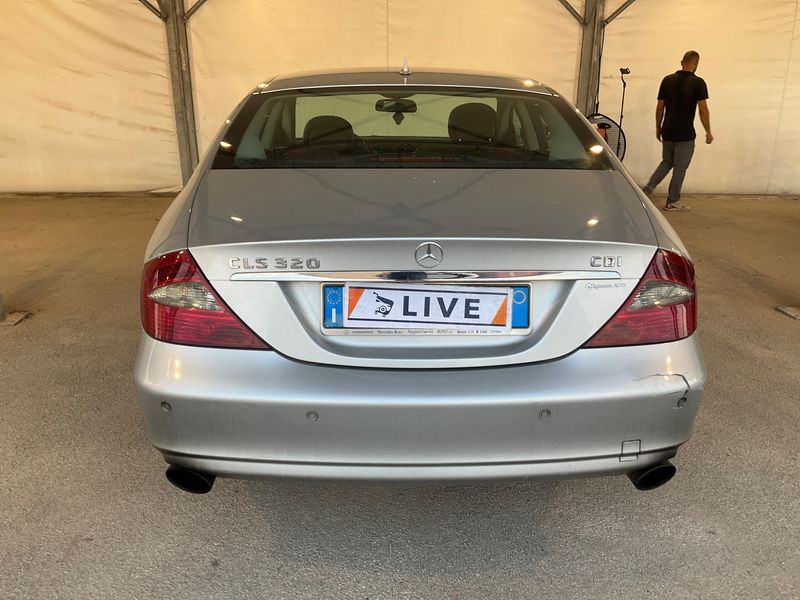 Mercedes-Benz CLS-Klasse CLS 320 CDI photo Mercedes-Benz CLS-Klasse CLS 320 CDI