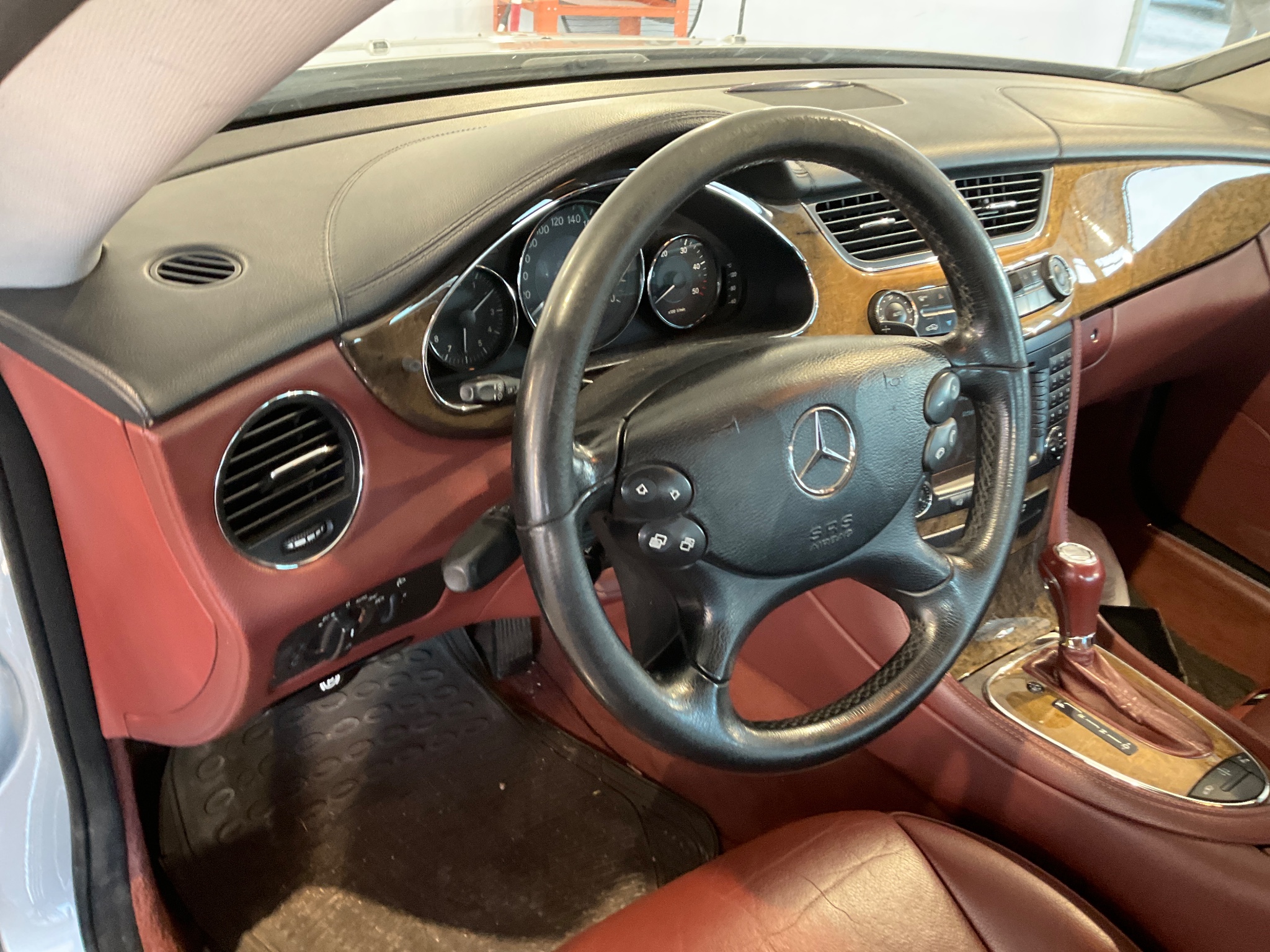 Mercedes-Benz CLS-Klasse CLS 320 CDI photo Mercedes-Benz CLS-Klasse CLS 320 CDI