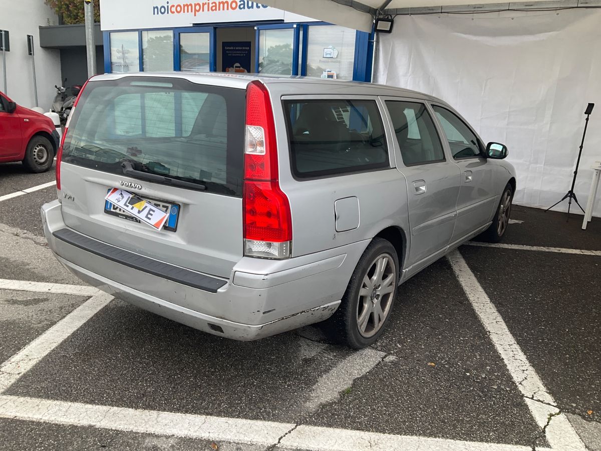 Volvo V70 2.4 D Kinetic