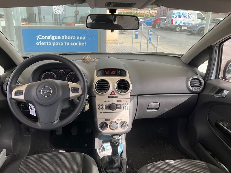Opel Corsa 1.2 Essentia — zdjęcie 12