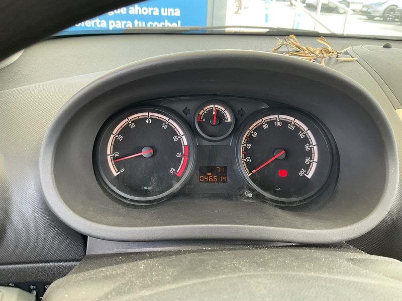 Opel Corsa 1.2 Essentia — zdjęcie 13