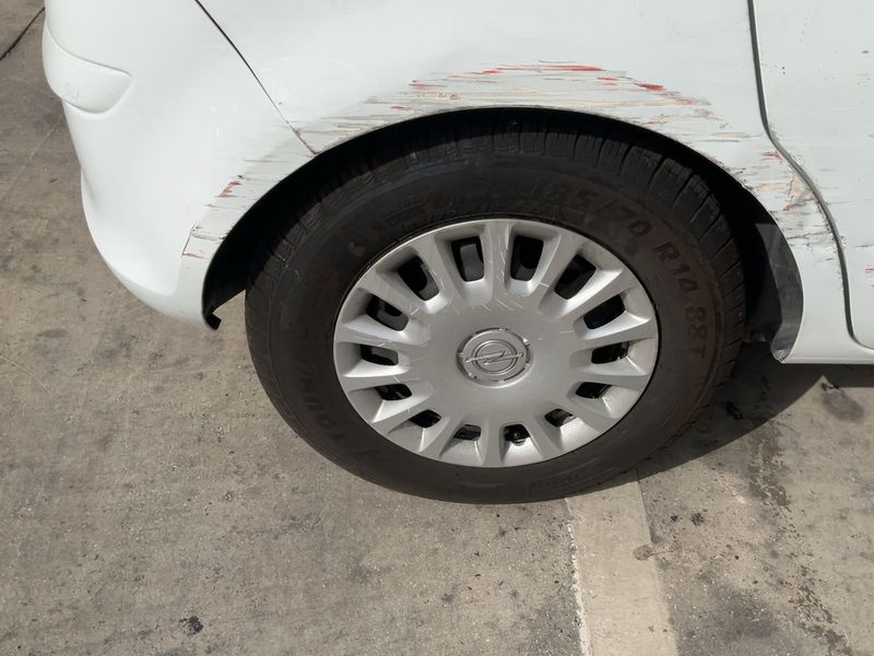 Opel Corsa 1.2 Essentia 2010 – снимка 9