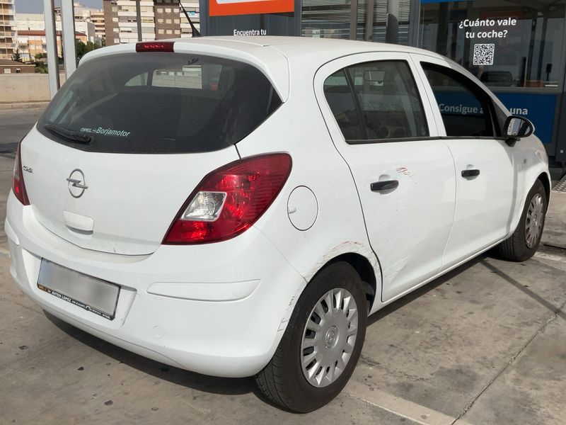 Opel Corsa 1.2 Essentia — zdjęcie 6