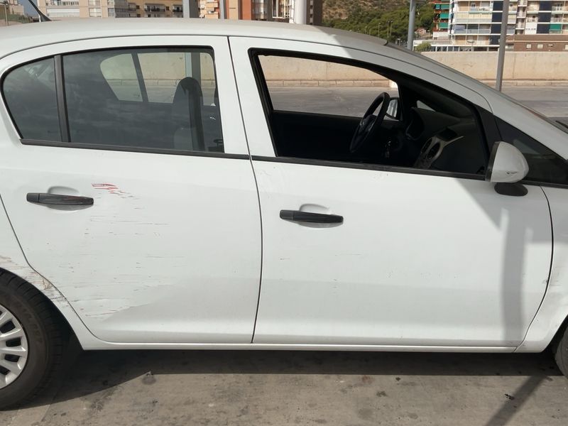 Opel Corsa 1.2 Essentia — zdjęcie 7