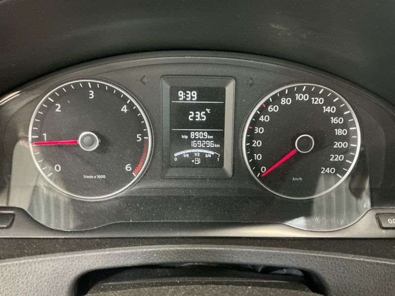 Volkswagen T5 Kombi 2.0 TDI — zdjęcie 13