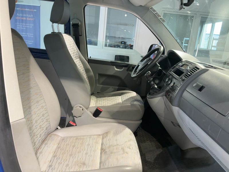 Volkswagen T5 Kombi 2.0 TDI — zdjęcie 11