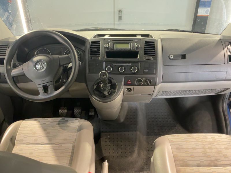 Volkswagen T5 Kombi 2.0 TDI — zdjęcie 12