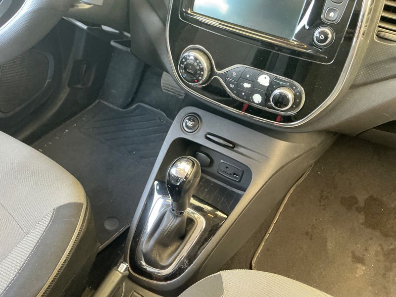 Renault Captur 1.5 dCi Energy Zen 2015 – снимка 27