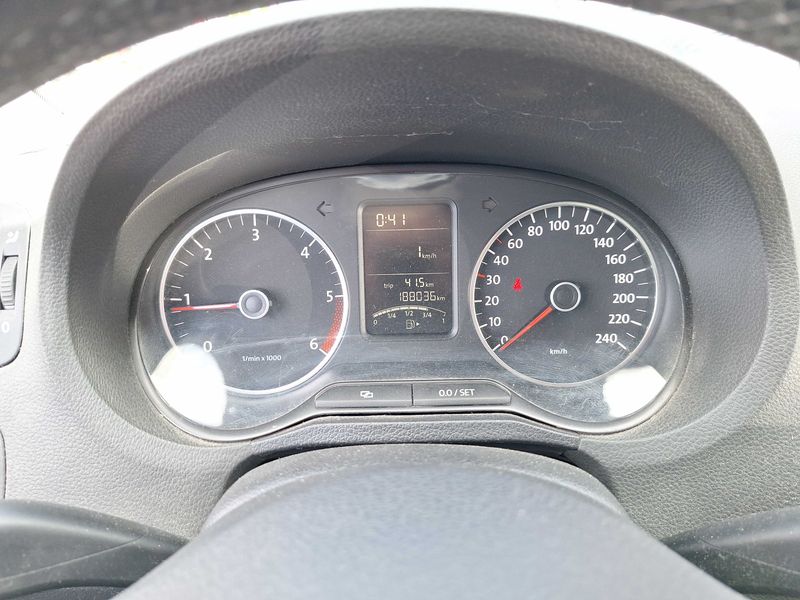 Volkswagen Polo 1.6 TDI Comfortline — zdjęcie 12