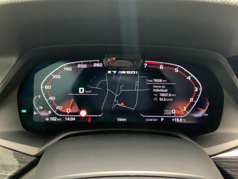 BMW X7 M50i — zdjęcie 13