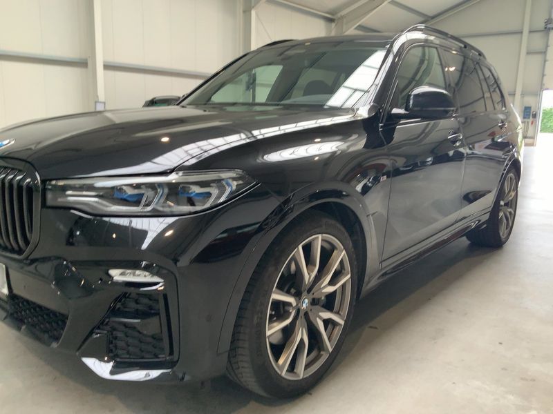 BMW X7 M50i — zdjęcie 2