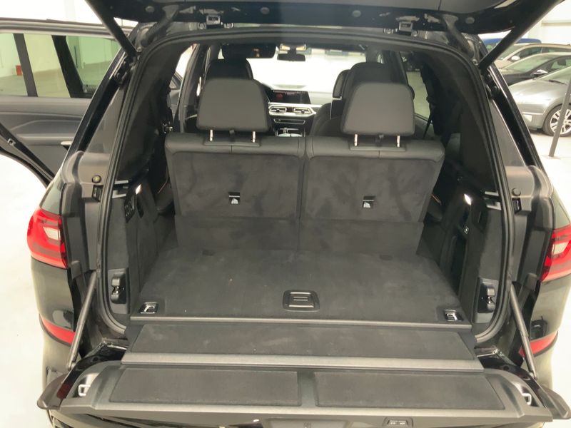 BMW X7 M50i — zdjęcie 10