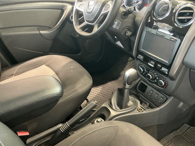 Dacia Duster 1.5 dCi Black Shadow 4x2 2018 – снимка 23