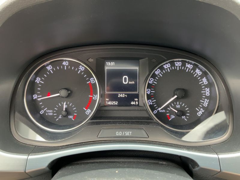 Skoda Fabia 1.0 MPI Ambition — zdjęcie 13